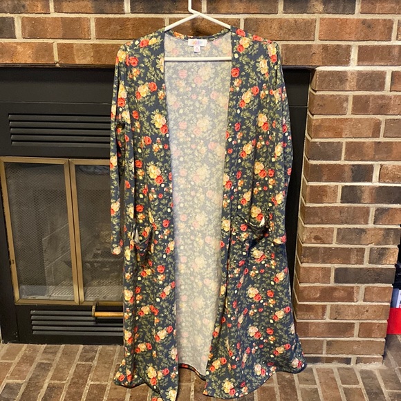 LuLaRoe Sweaters - 2 for $5 EUC Lularoe Floral Sarah Cardigan